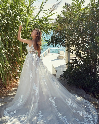 Amara Bridal and Prom: A-Z of service 