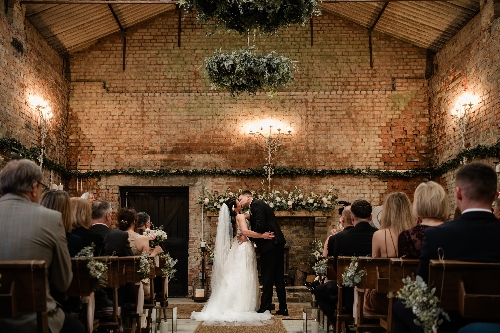 Image 3 from The Barn at Botley Hill