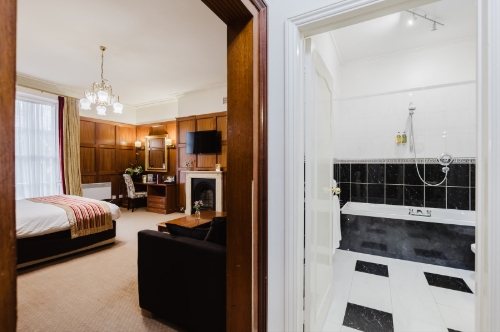 Image 2 from Alton House Hotel